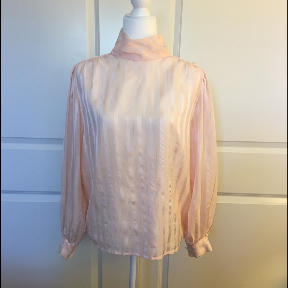 Vintage Blush Long Sleeve Blouse 👚